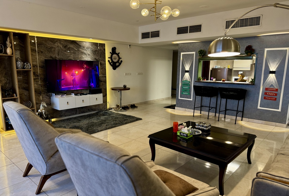 3-Bedroom Luxury Apartment